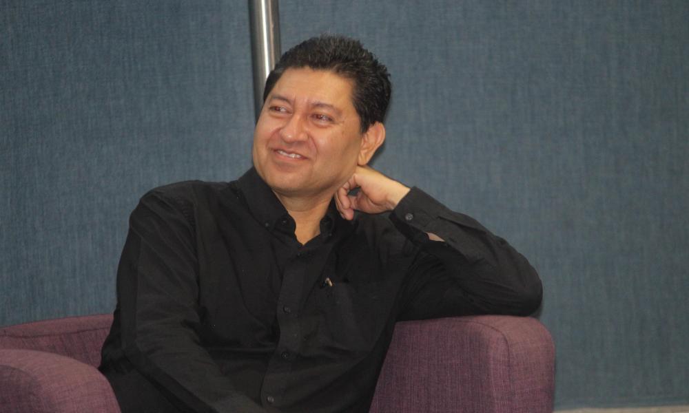 Presentan Libro “Repertorio de Barbaridades Científicas”, del Dr. Luis Javier Platas