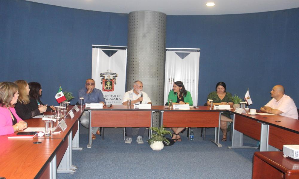 Refrendan convenio entre CUCosta e instituciones universitarias en Canadá