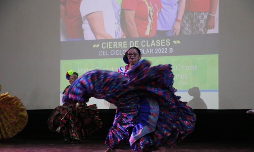Emotiva clausura del programa del Sistema Universitario del Adulto Mayor en CUCosta
