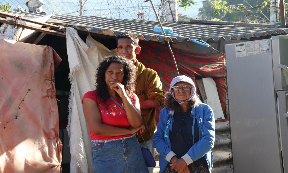 Universitarios construyen “Casa Castillo” tras incendio de vivienda en Col. Cristóbal Colón