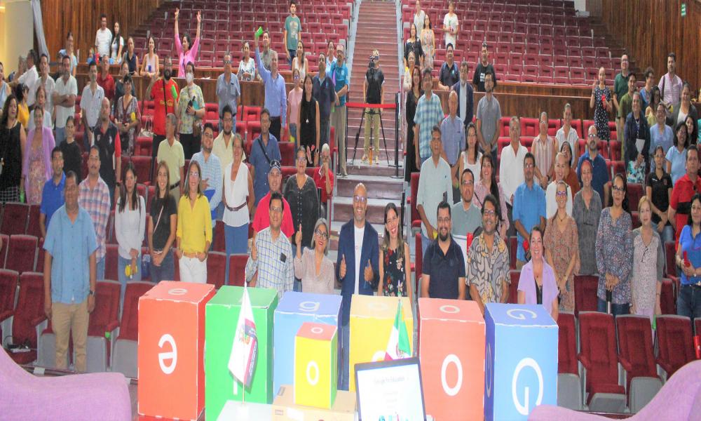 Capacitan a docentes para transformar modelo pedagógico con herramientas de Google