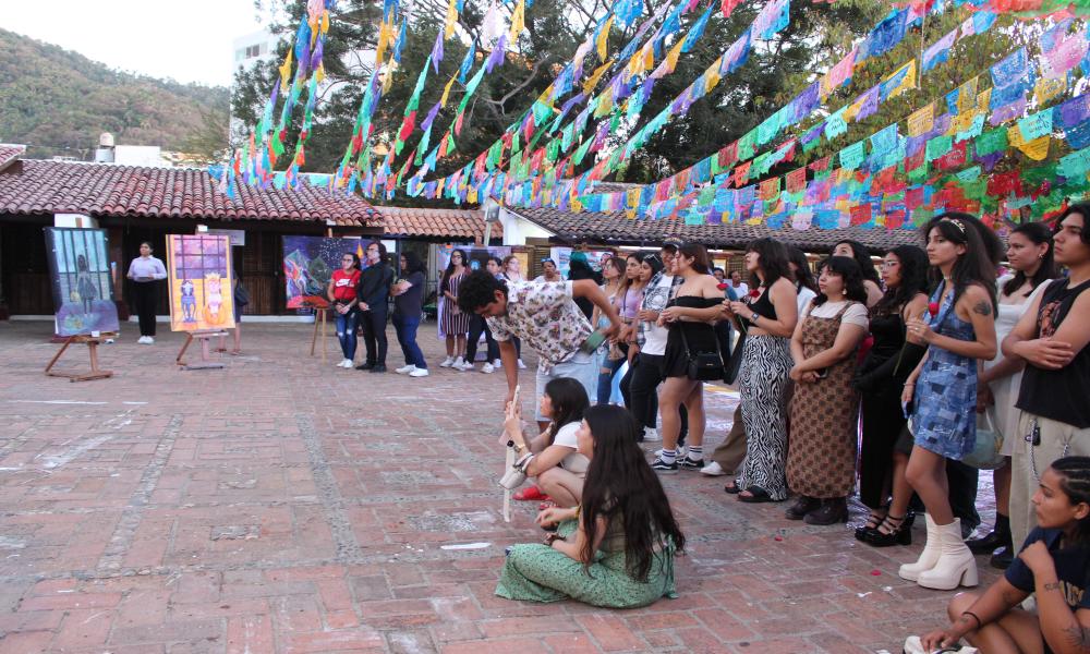 La riqueza artística de estudiantes del CUCosta se presentó en el Centro Cultural Cuale