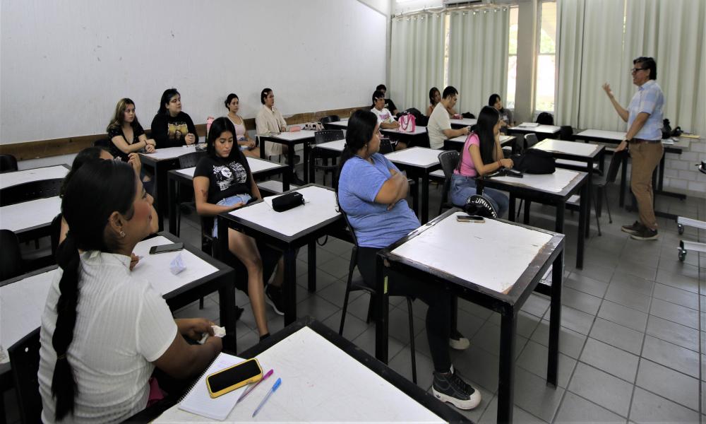 Regresan a clases 7,840 estudiantes y reciben charlas del quehacer universitario