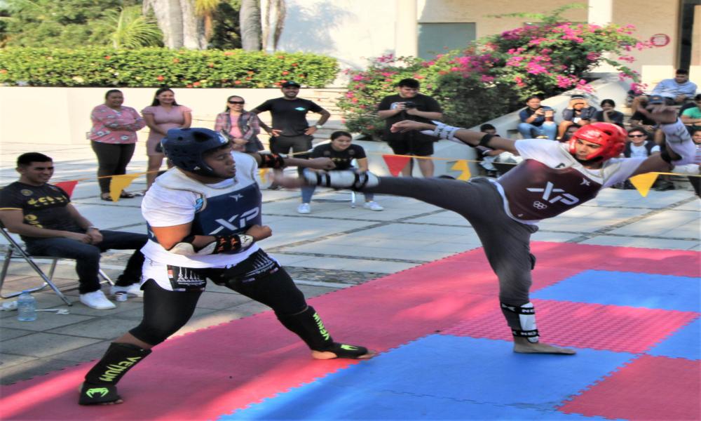 Estudiantes del CUCOsta ofrecen espectacular exhibición de Taekwodon