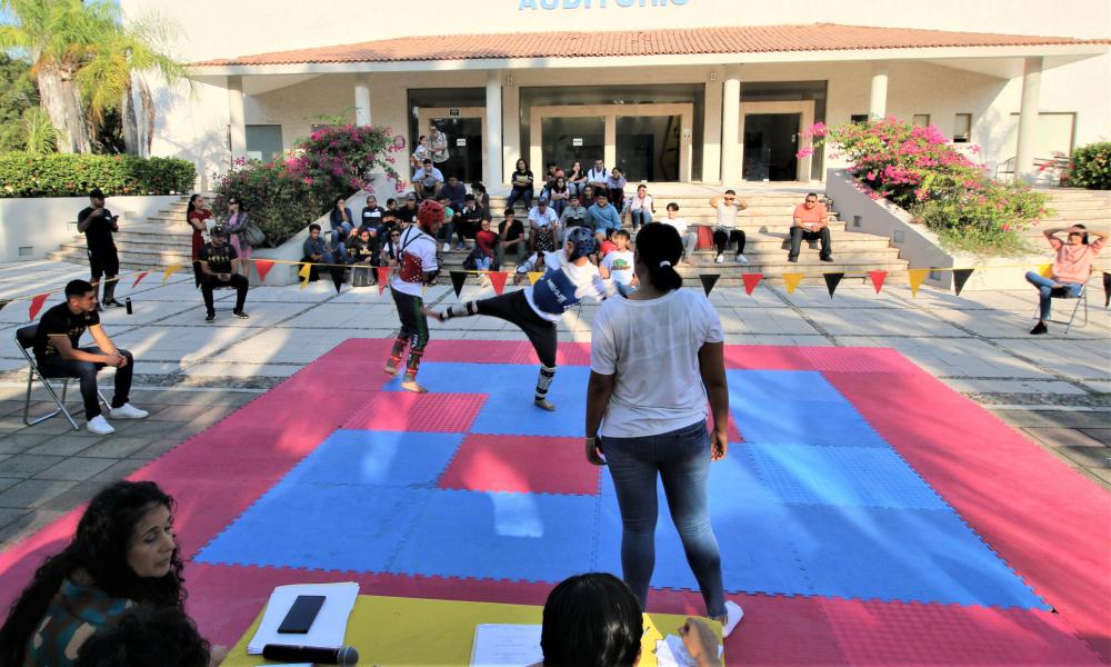 Estudiantes del CUCOsta ofrecen espectacular exhibición de Taekwodon