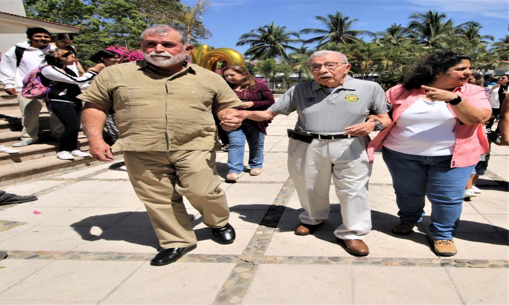 La Comunidad de Biólogos de CUCosta rinde homenaje al Dr. Juan Luis Cifuentes Lemus