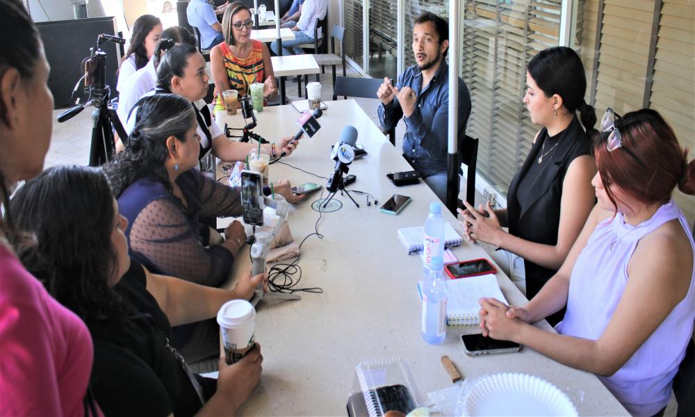 Invita CUCosta a donar juguetes para entregar en el Festival por la Niñez 2023