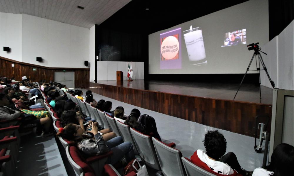Inicia la fiesta artística en el Centro Universitario de la Costa con Marejada