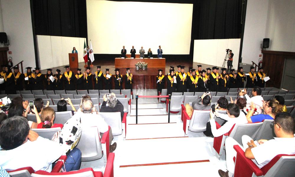 Egresó la XXV Generación de la Lic. Médico Cirujano y Partero “Dra. Clara Eugenia Moreno Ramírez