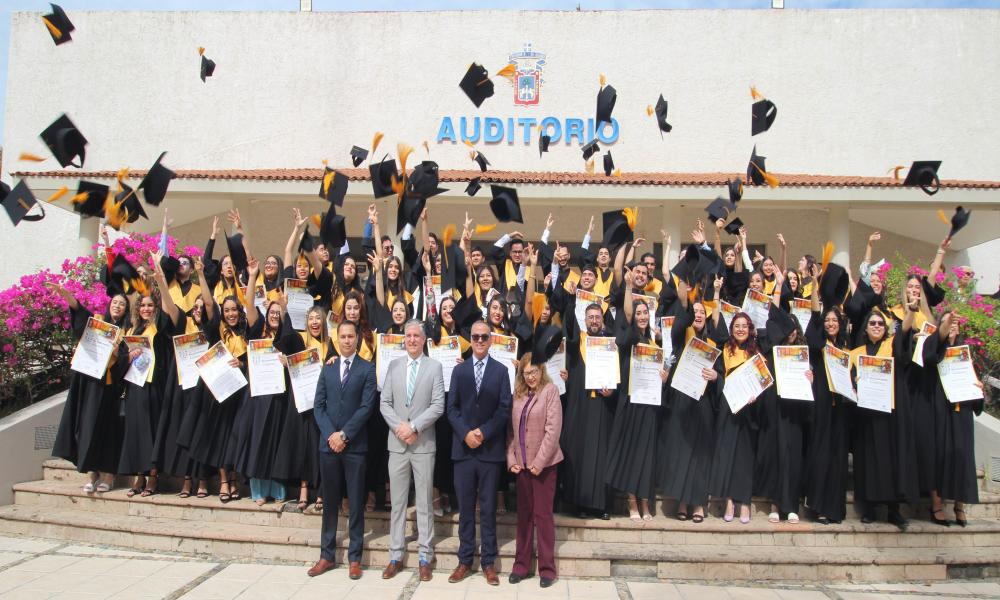 Egresa la XXVII Generación de Licenciatura en Médico Cirujano y Partero del CUCosta