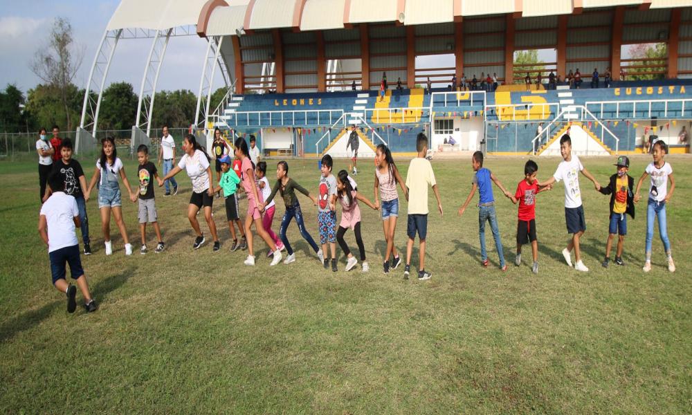 Más de 30 niños y niñas disfrutaron del festejo del día del niño en CUCosta