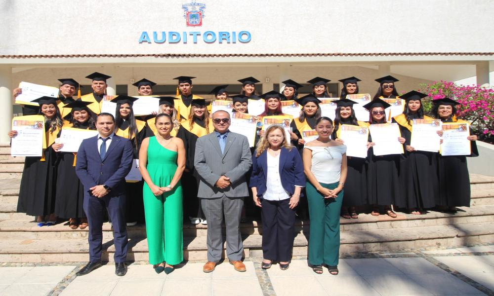Egresó la XI Generación de Licenciados en Nutrición “Mtra. Blanca Denisse Villaseñor Nolasco”