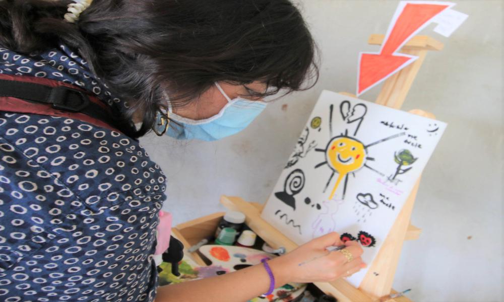 Estudiantes presentan sus procesos creativos en exposición en CUCosta