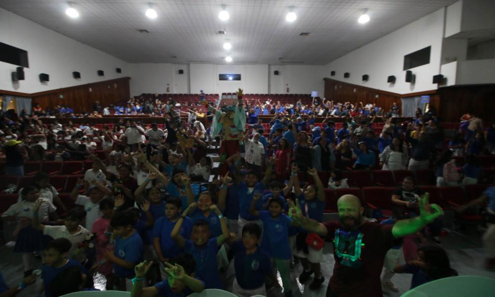 Papirolas, ¡Olas y olas de diversión con el Mundo Marino! en CUCosta