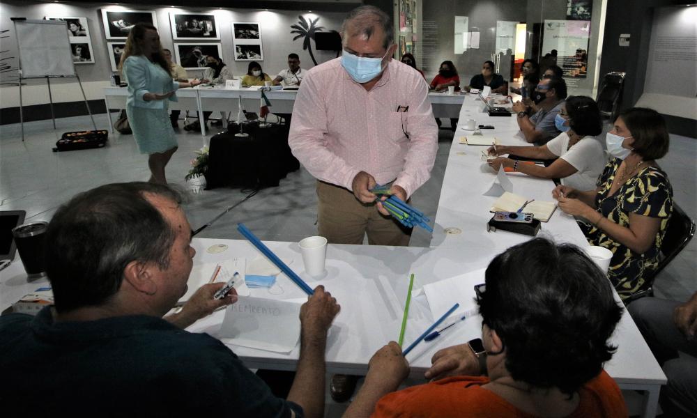 Participan universitarios en Diplomado Taller de Educación para la Paz