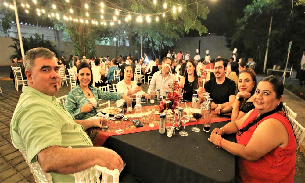 La Comunidad Universitaria del CUCosta celebró la fiesta navideña