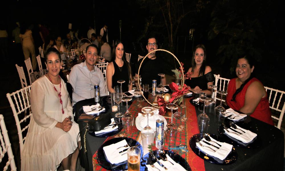 La Comunidad Universitaria del CUCosta celebró la fiesta navideña