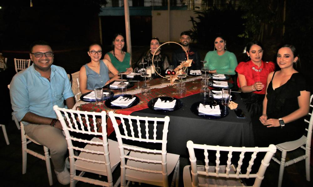 La Comunidad Universitaria del CUCosta celebró la fiesta navideña