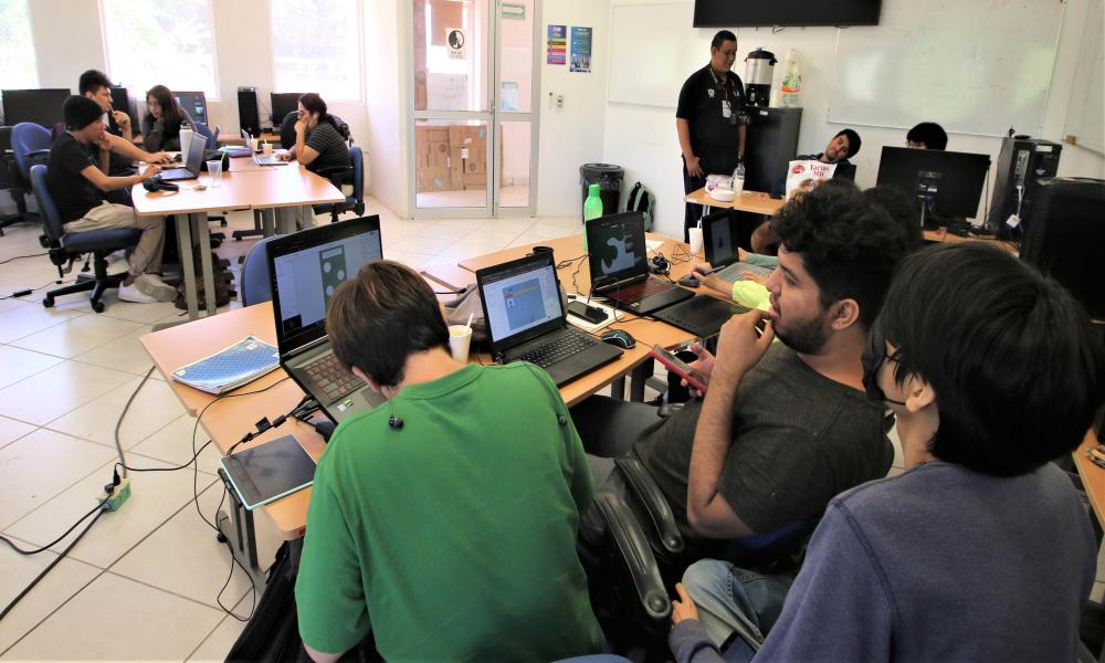 Se realiza en CUCosta “Hackathón 2022” para concluir Congresos de la ANIEI
