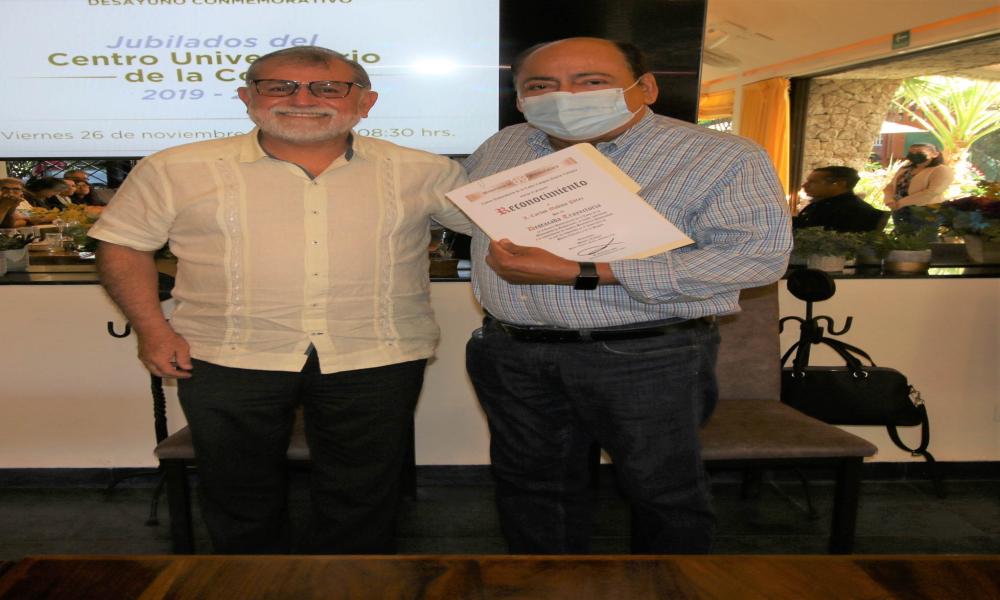 Reconocen a universitarios jubilados del CUCosta