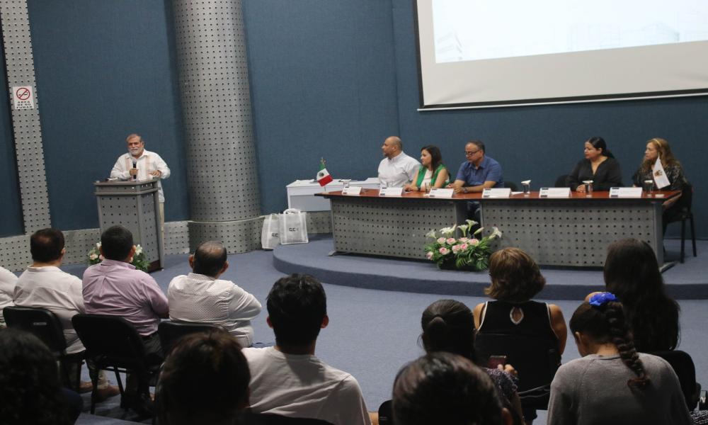 Reconocen 20, 25 y 30 años de labor docente en CUCosta