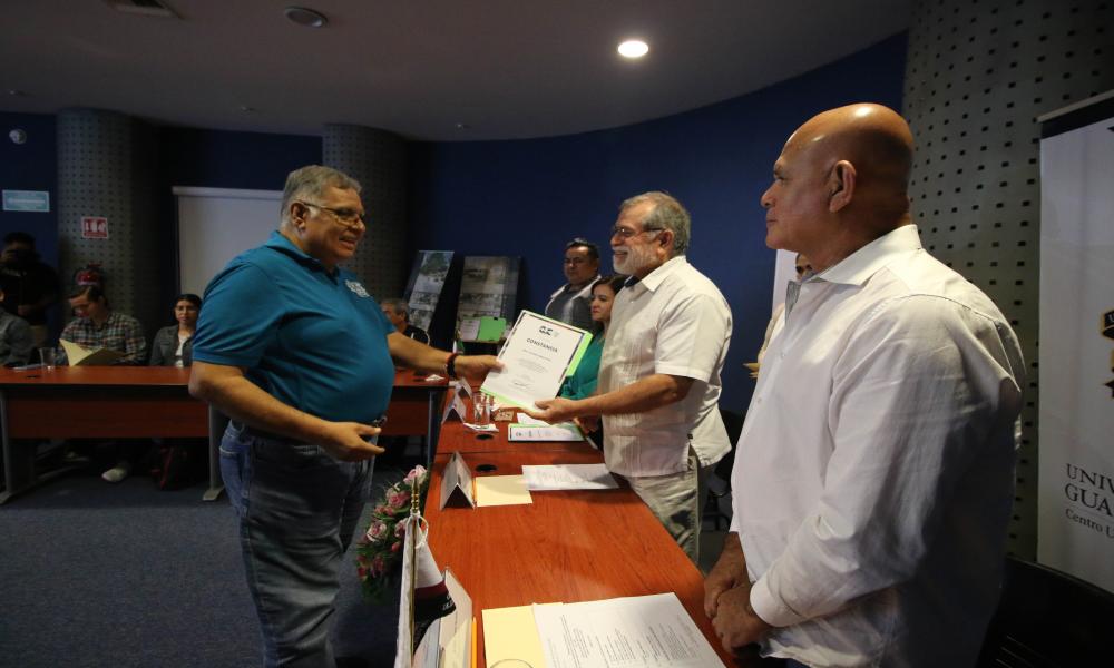 Entregan reconocimientos por la elaboración del Proyecto Conceptual y Urbano para renovar el centro de Las Juntas