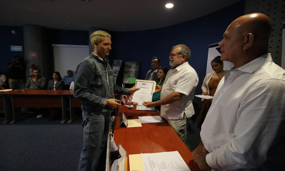 Entregan reconocimientos por la elaboración del Proyecto Conceptual y Urbano para renovar el centro de Las Juntas