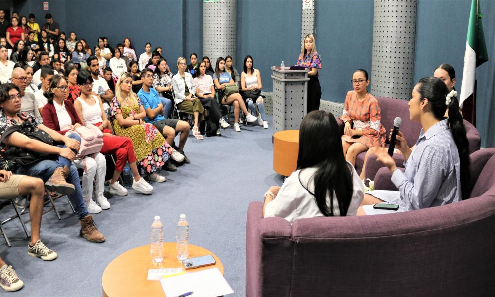 Dialogan sobre “Retos, Desafíos y Oportunidades de las Mujeres”