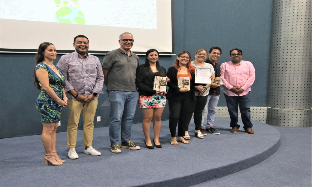 Motivador concurso de proyectos de negocios Rocket Pitch para estudiantes de Licenciatura y Maestría