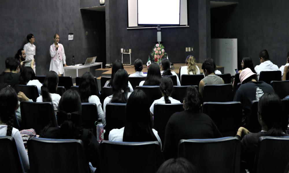 En CUC Impartieron Conferencia “Prácticas Sexuales Seguras”