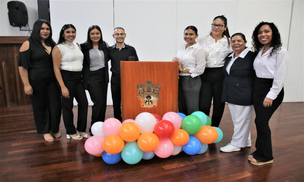 Participaron de estudiantes de Enfermería en el 15° Simposio de Enfermería del Niño y Adolescentes”