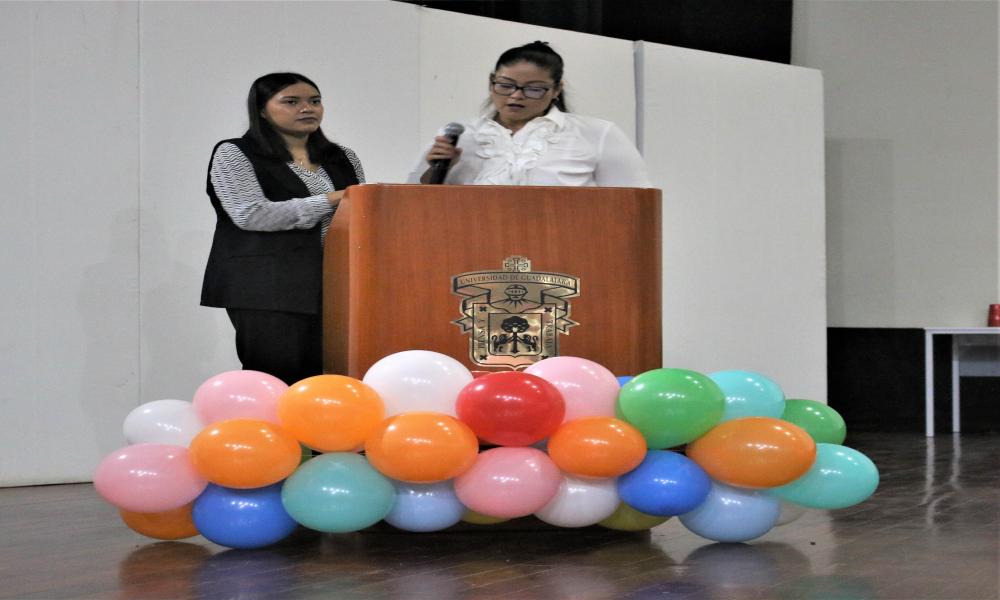 Participaron de estudiantes de Enfermería en el 15° Simposio de Enfermería del Niño y Adolescentes”
