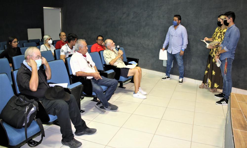 Regresan 120 adultos mayores del SUAM en CUCosta