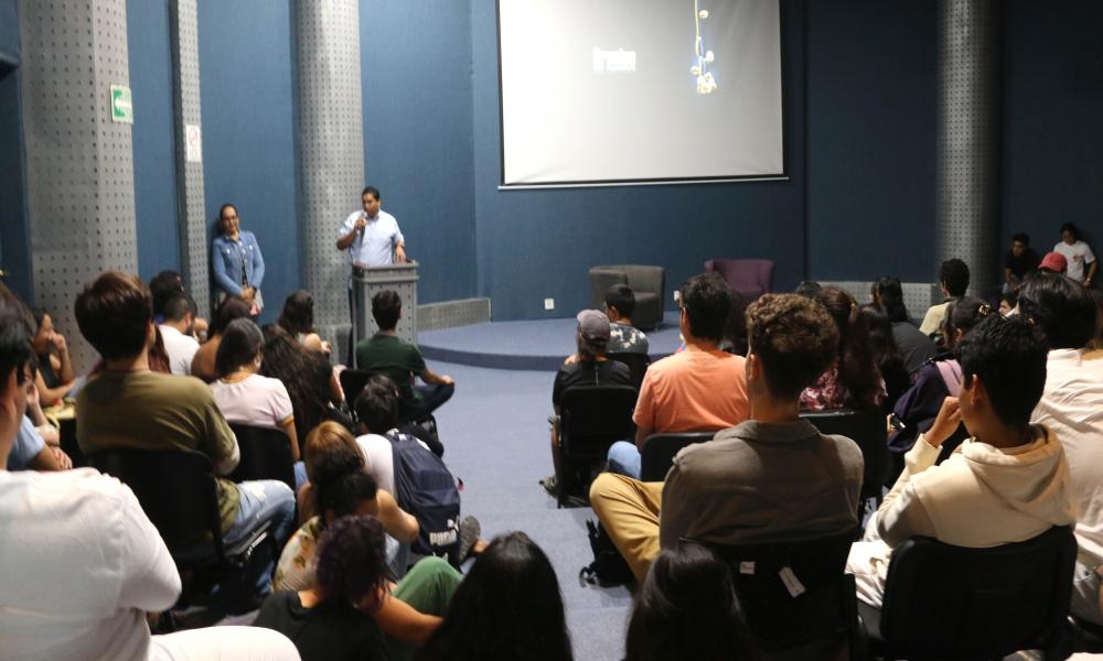 Se presentó la conferencia “En la ruta de la Biotecnología”