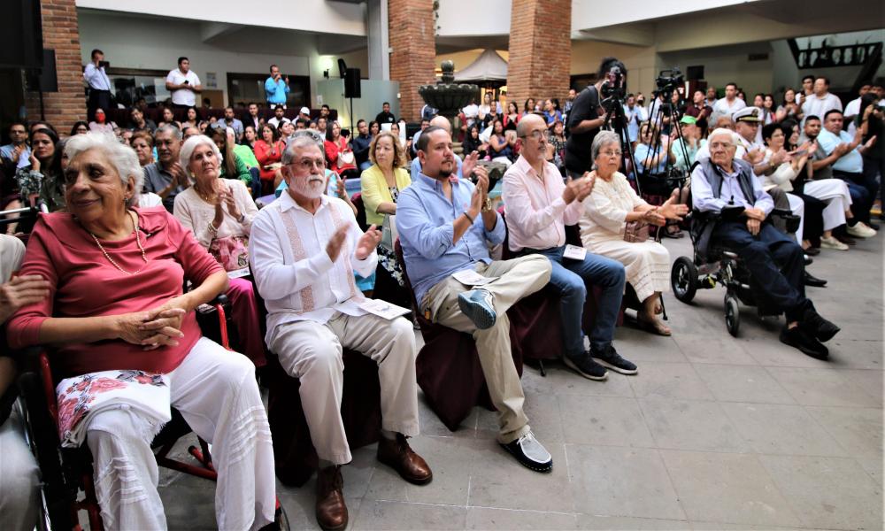 El Gobierno de Puerto Vallarta reconoció con el Mérito Académico al Dr. Jorge Téllez López