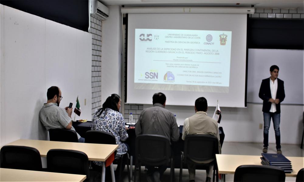 Alumno de CUCosta defiende Tesis de Maestría ante expertos en sismos del país