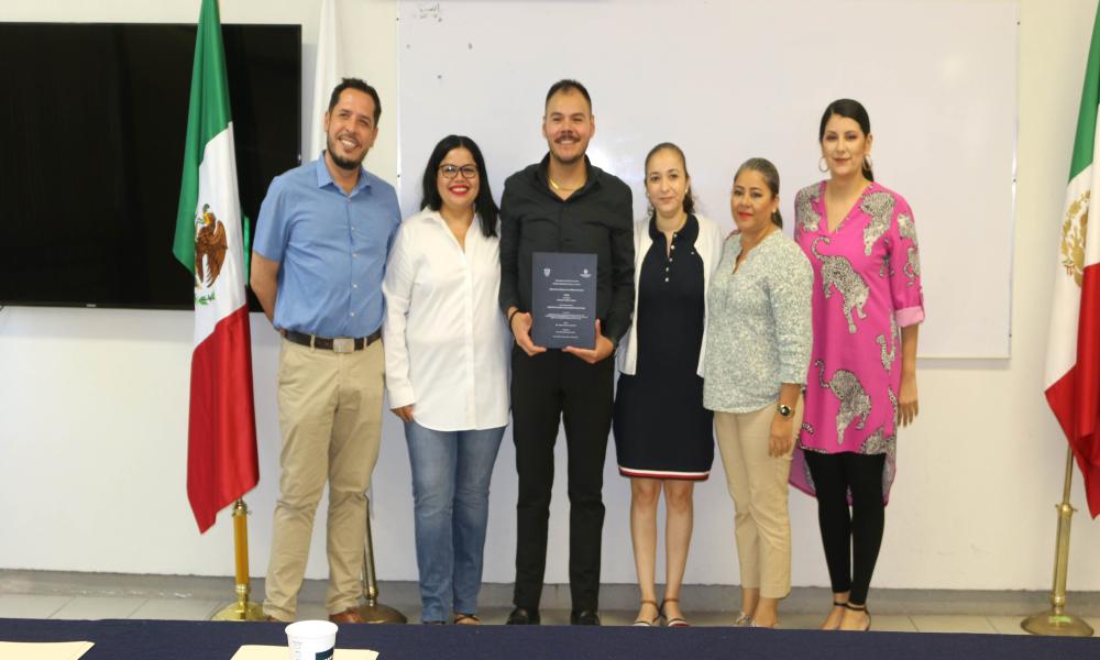 Samuel Serrano Torres obtuvo el título como Maestro en la Dirección de Mercadotecnia