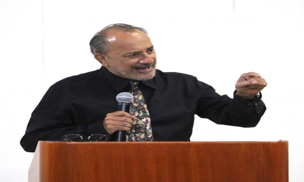 Se realiza en CUCosta triple graduación con grandes satisfacciones