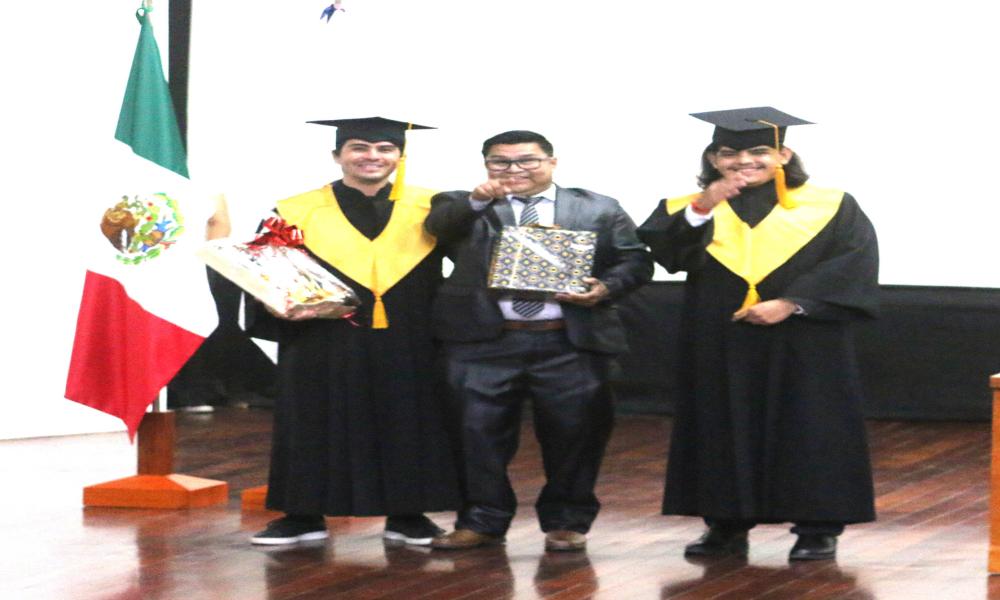 Con gran orgullo egresó la Primera Generación Ingenierías en Videojuego “Mtro. Héctor Hugo Zepeda Peña” y la XXXIX Generación de la carrera de Ingeniería en Comunicación Multimedia