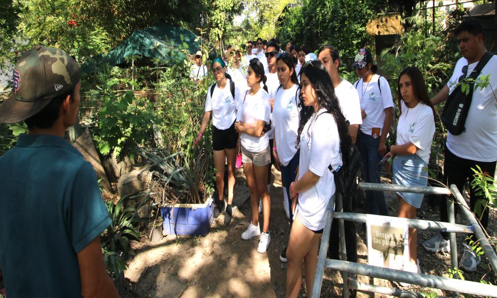Recibe CUCosta a estudiantes y profesores de Biología de Zacatecas en estancia académica