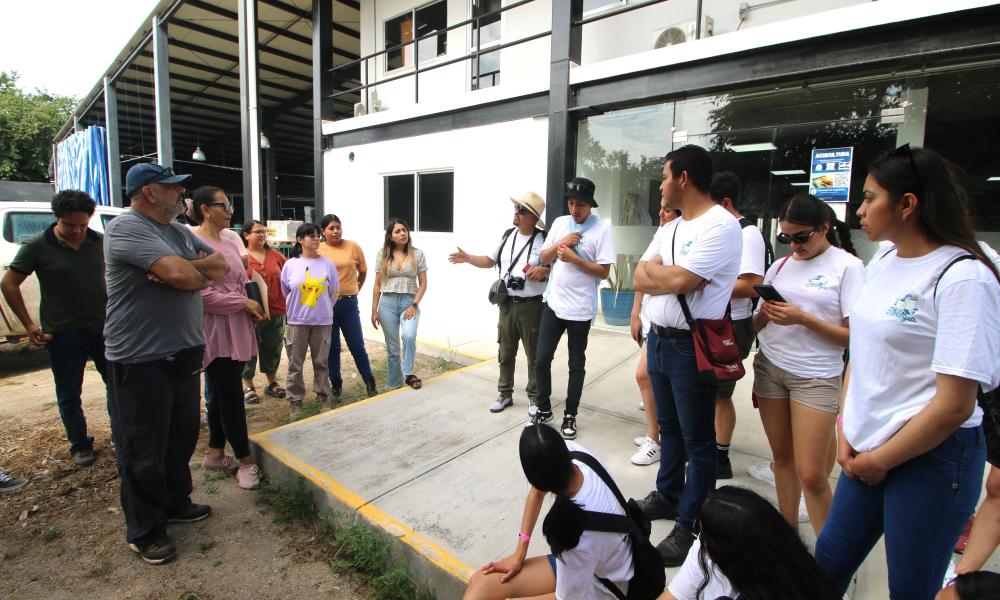 Recibe CUCosta a estudiantes y profesores de Biología de Zacatecas en estancia académica