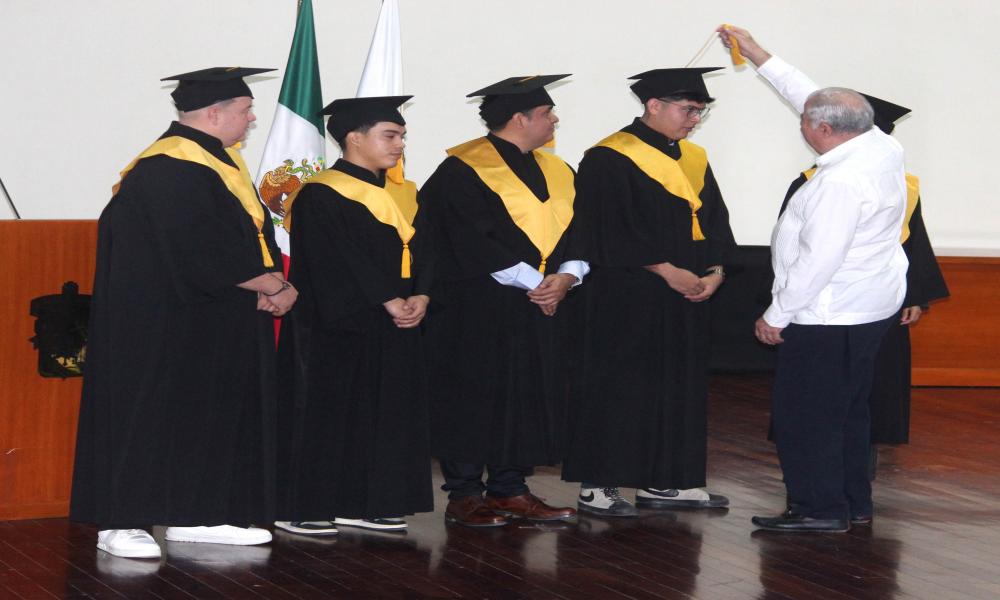 Se realiza doble acto académico en CUCosta de las carreras en Turismo y Ciencias y Artes Culinarias