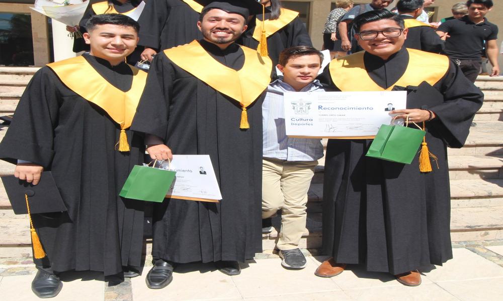 Egresó la XVI Generación de la Licenciatura en Cultura Física y Deportes