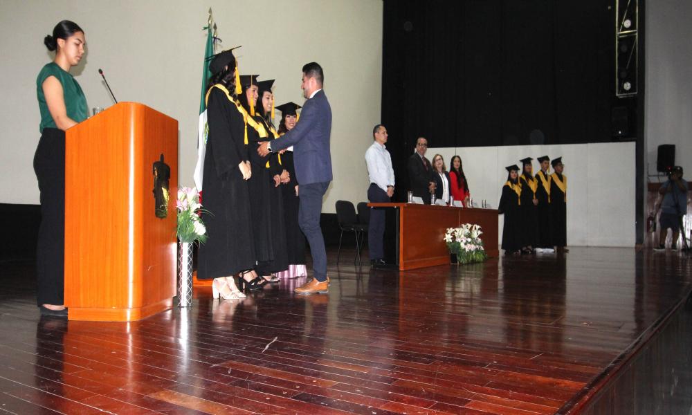 Egresó la XVI Generación de la Licenciatura en Cultura Física y Deportes