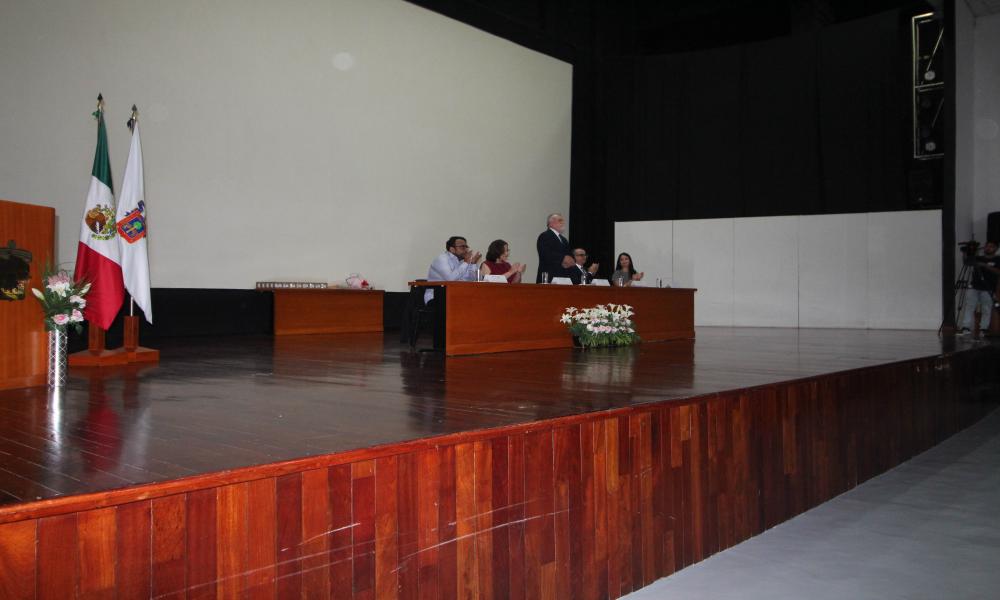 En CUCosta celebraron Acto Académico de la LIV Generación de Lic. en Contaduría Pública, “Mtra. María Suheí Ríos Medina”