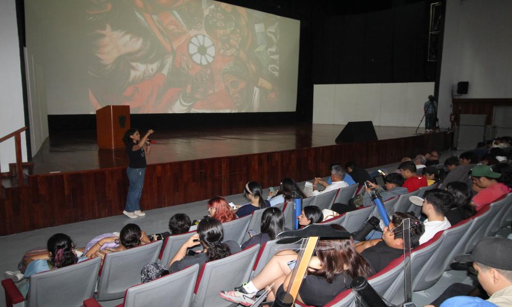 Se presentó en la Red Universitaria la conferencia virtual “Kick Off 2025 de la Materia Análisis de Problemas Globales del Siglo XXI”