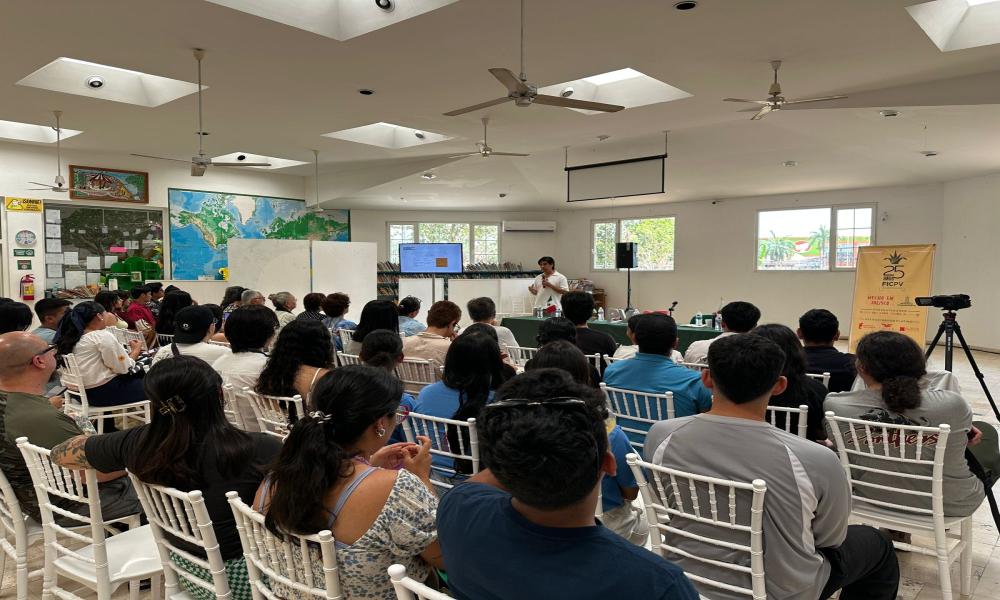 Cine como espejo y expresión: Arturo Montero conecta con el público del FICPV25