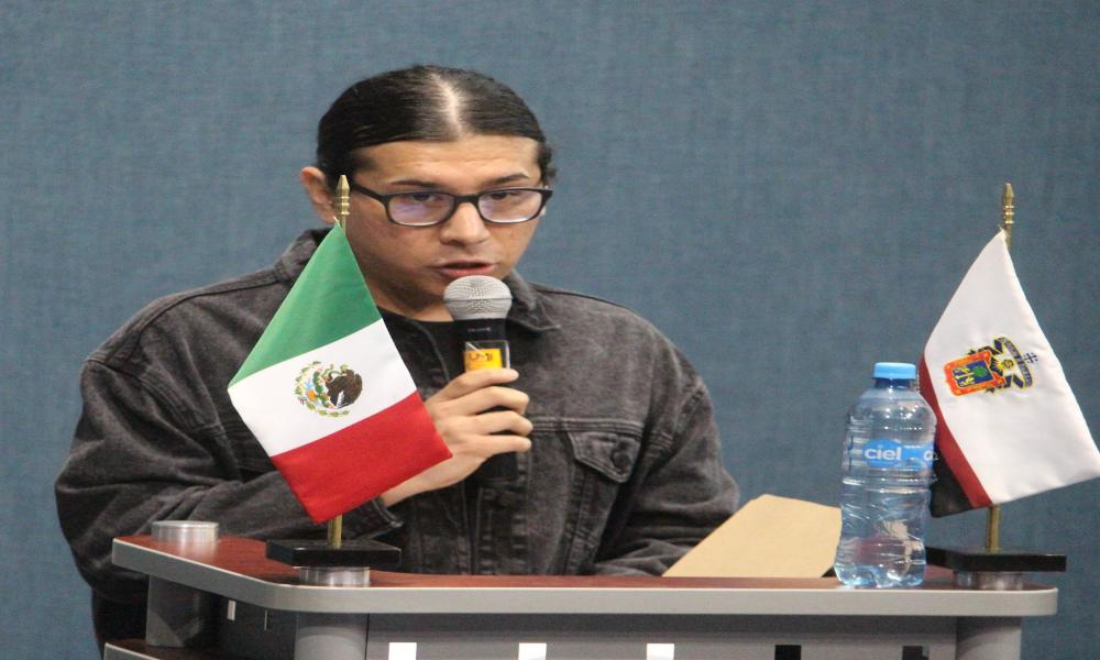 Presentan a alumnos los procedimientos para el Registro y expedición de título