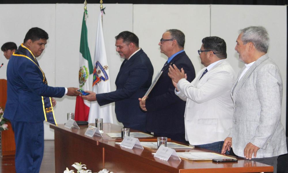 En CUCosta celebraron el acto académico de la XLII Generación de la Licenciatura en Arquitectura