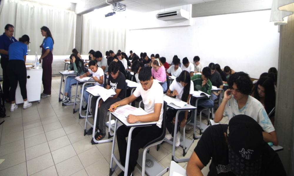 Acudió el 95.75% de aspirantes registrados a hacer examen de admisión en CUCosta